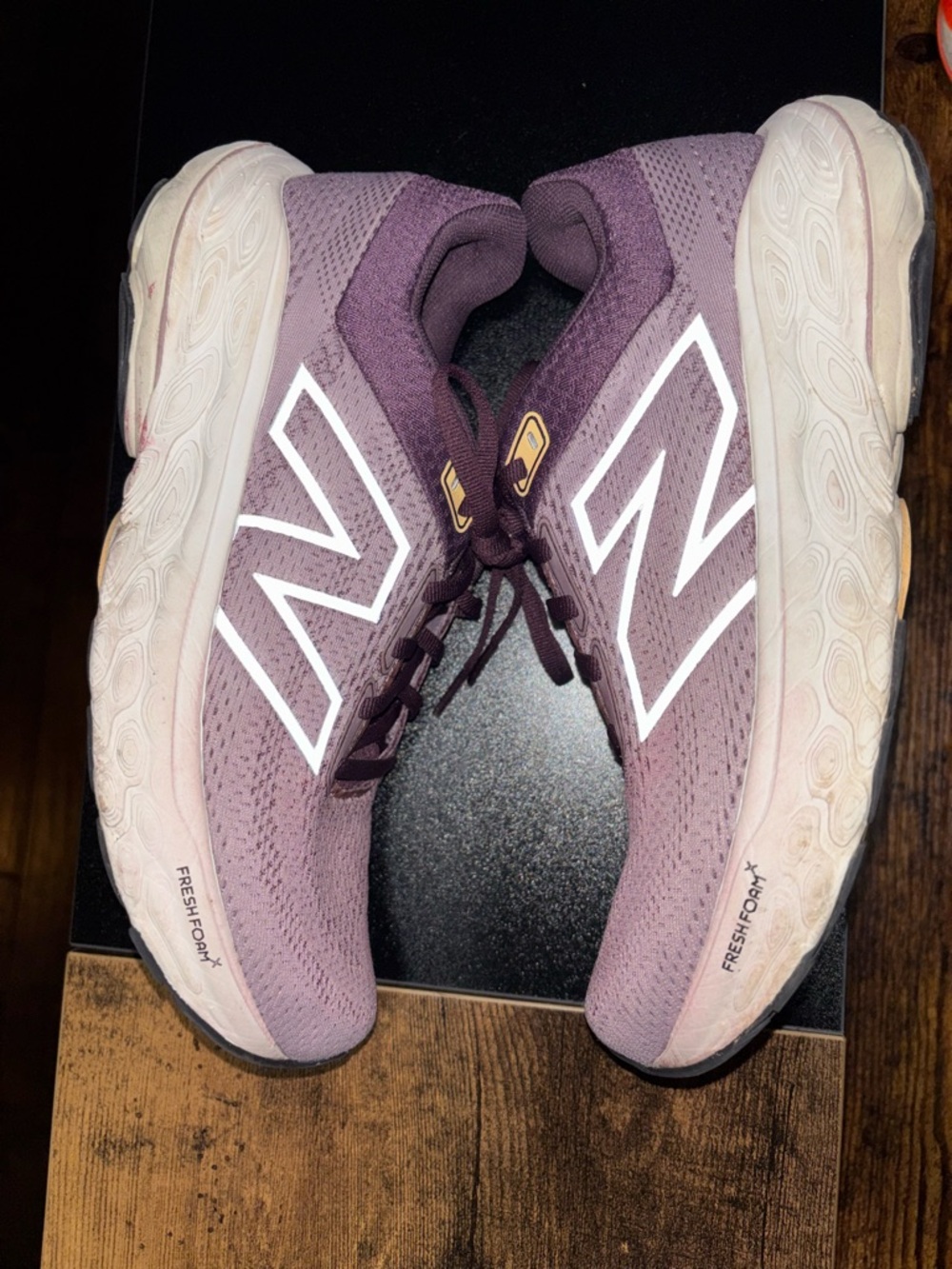 Fresh Foam X 860 v14 Running Shoe (Women)
New Balance size 8